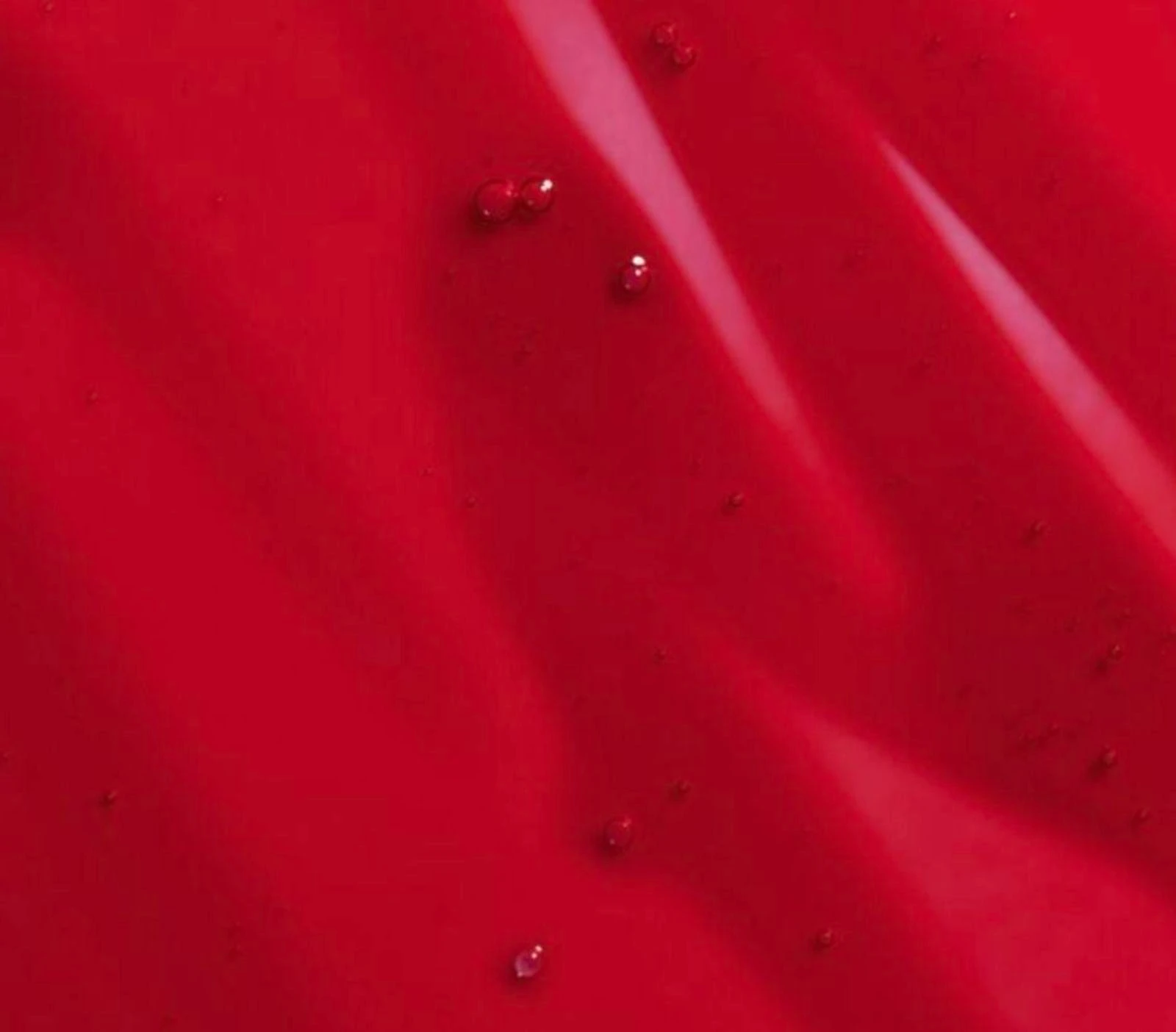 Neceser com batom da Clarins e cremes. – photo 16